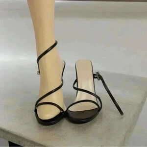 🌸$5 Sexy Strappy low heels